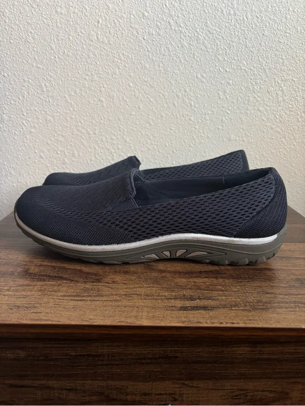 Skechers Relaxed Fit Reggae Fest Willows Vibe Women's Shoes - Image 3