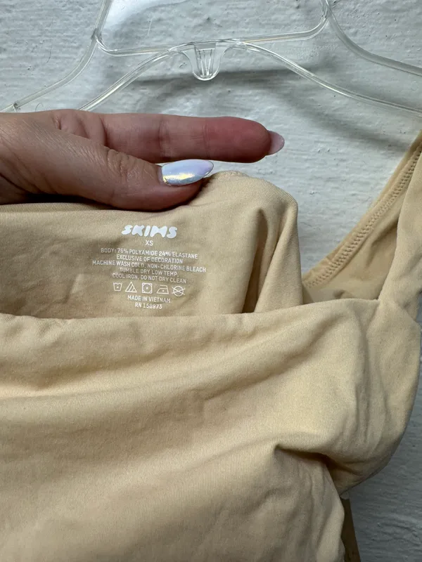 SKIMS NWT Fits Everybody Square Neck Bodysuit - Image 6