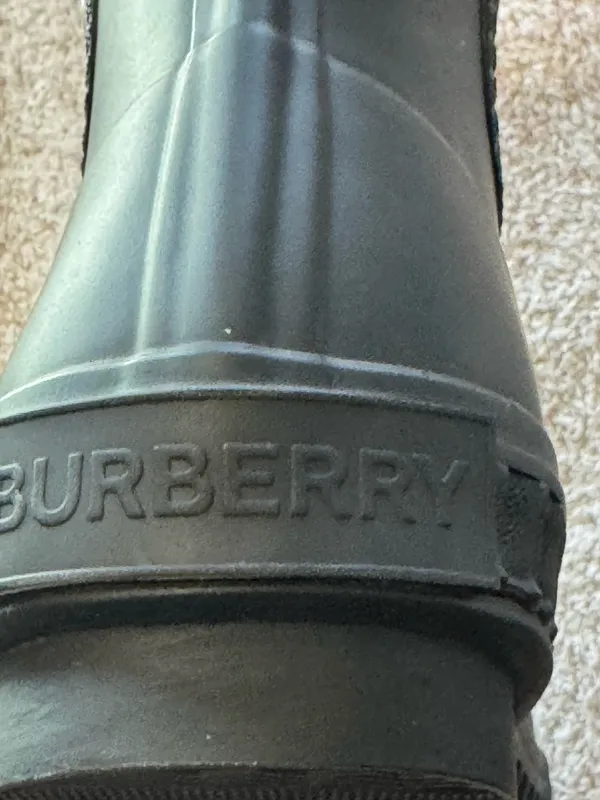 Burberry Boots - Image 8