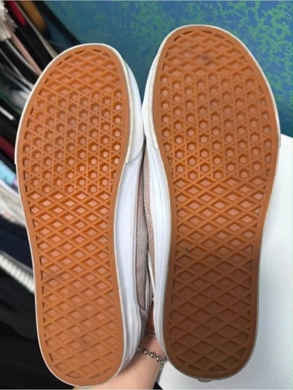 Size 9 Vans Old Skool Shoes UnisexRose Gold/Rose Gold - Image 5