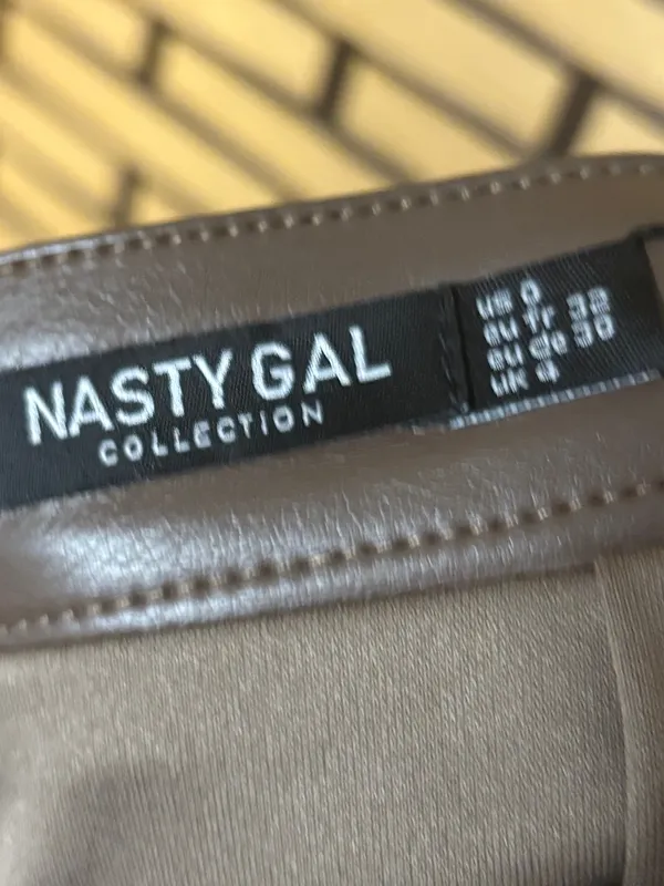Nasty Gal Brown Faux Leather Mini Skirt Size 0 - Image 5