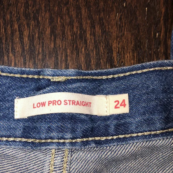 Levi’s low pro straight jeans size 24 - Image 3
