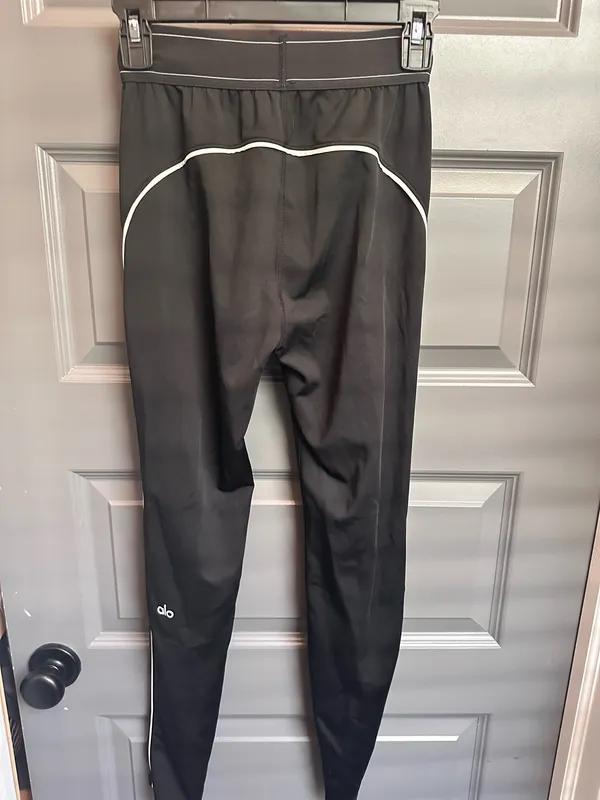 Alo Yoga Airlift High-Waist Suit Up Legging - like new Large - Image 6