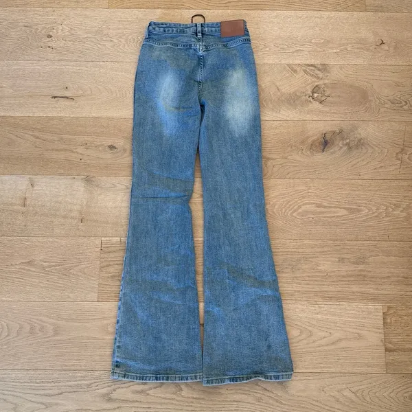 White Fox Low Rise Flare Jeans Original Trendsetter Brown Tie Size S in Blue - Image 4