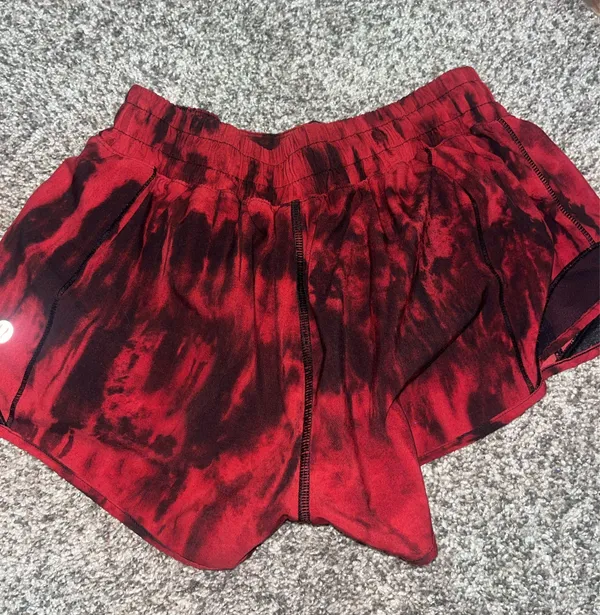 Lululemon Hotty Shorts 2.5" - Image 2