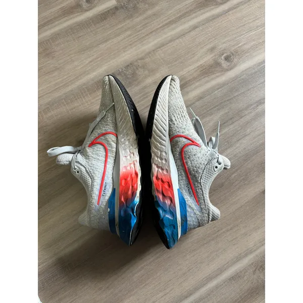 Nike React Infinity Run Flyknit 3 Grey Bright Crimson Used Women 8.5 - Image 3