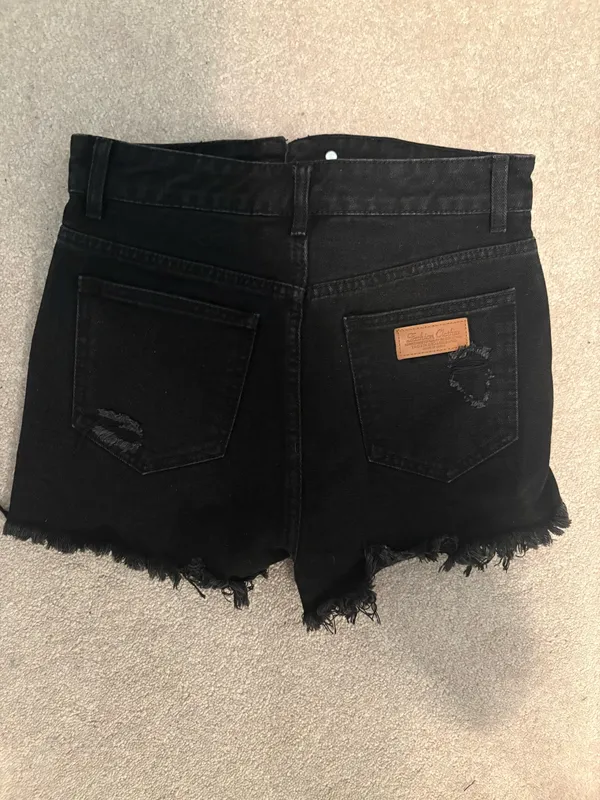 Boutique high-rise black jean shorts size 25 - Image 2