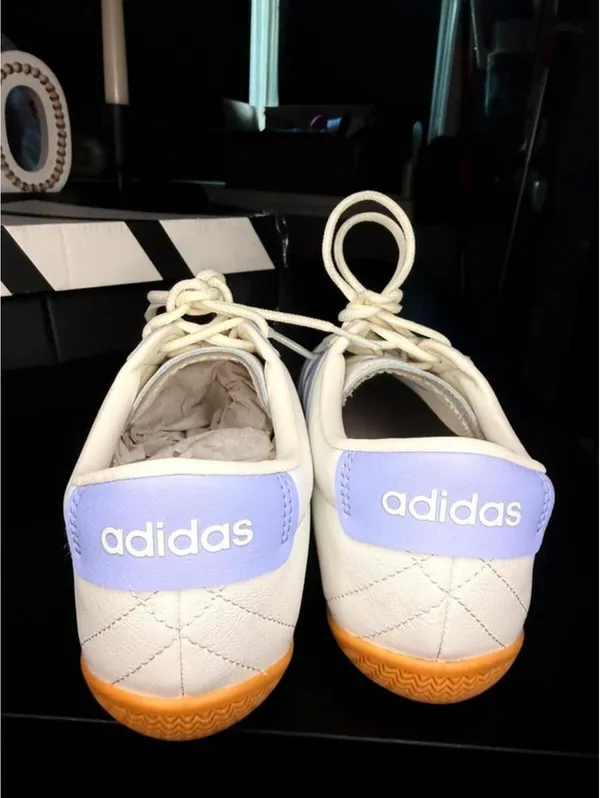 Adidas Grand Court LO Sneakers White Lavender Gum Sole Women’s 8.5 NWT - Image 4