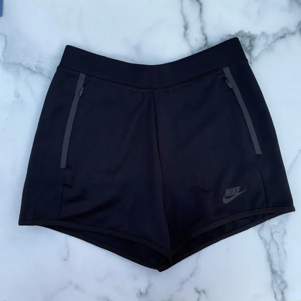 Nike Sportswear Tech Fleece high rise women's workout athletic shorts S small - Image 5