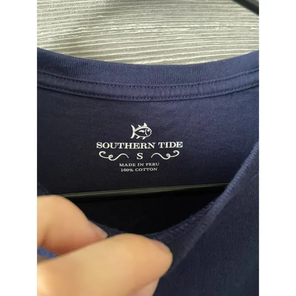 Southern tide long sleeve navy winter snowflake‎ shirt small - Image 3