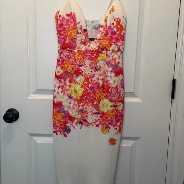 Hello Molly Floral Low Cut Sheath Dress - Image 3