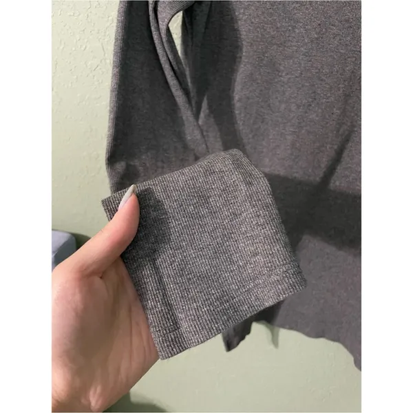 Theory Perry Ribbed Button Side Long Sleeve Tee Size Medium Heathered Gray - Image 10