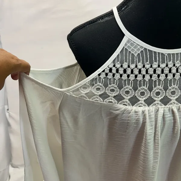 CHIC SOUL COLD SHOULDER BLOUSE 2X‎ WHITE PREOWNED - Image 3