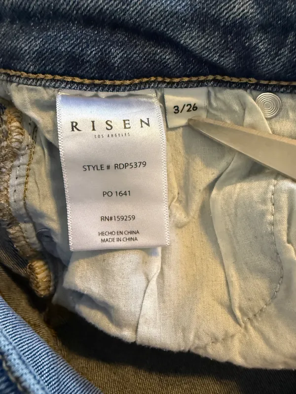 Risen High Rise Straight Leg Jeans Raw Hem Medium Wash Size Women’s Size 3/26 - Image 7