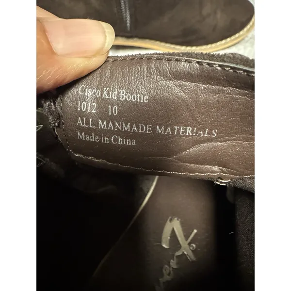 Cisco Kid Bootie Size 10 Dark‎ Brown Suede 1 Inch Heel. Womens. - Image 8