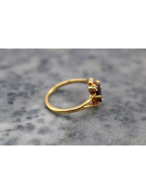 Amethyst Gemstone and Clear Rhinestones Ring Gold Tone Size 7.5 Elegant Dainty - Image 4