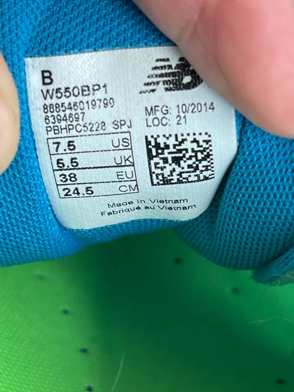New Balance Teal Blue Sneakers with Hot Pink Accents - Image 13