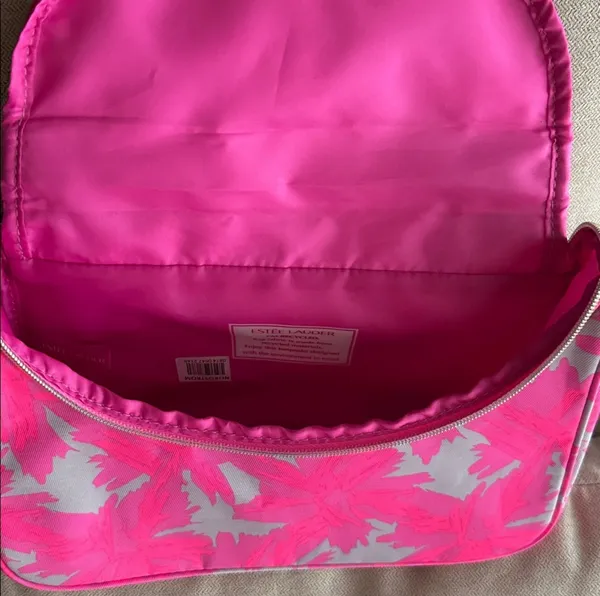NWOT Estée Lauder bag - Image 4
