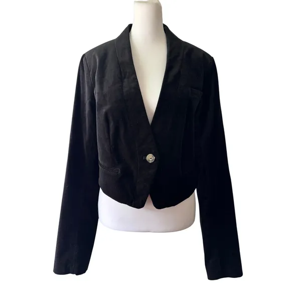 Anthropologie Black Velvet Cropped One Button Closure Jacket - Image 2