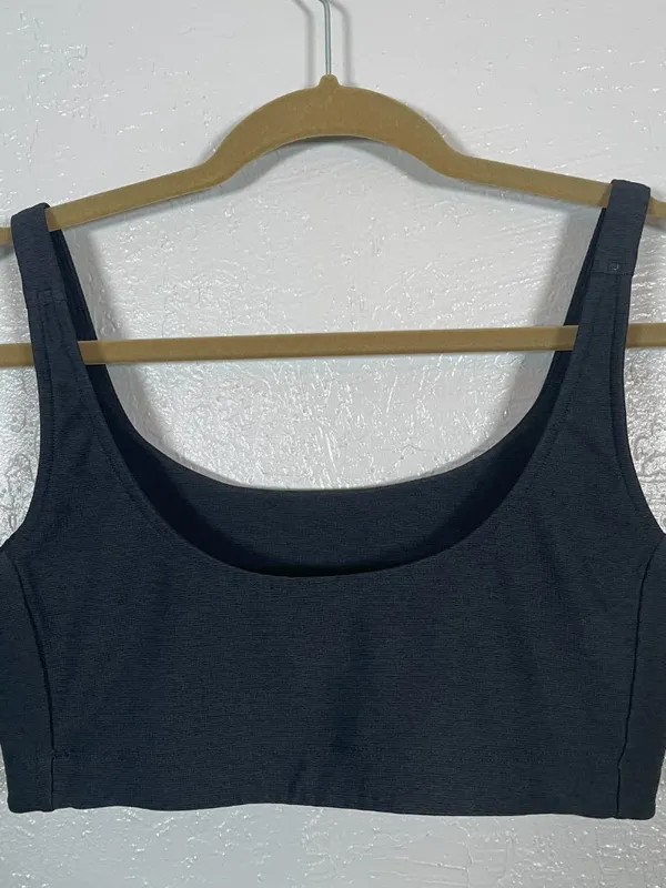 Outdoor Voices Women M Black Micro Stripe Double Time Sports Bra Athleisure - Image 4