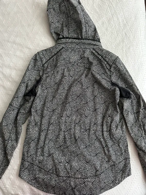 Lululemon Jacket - Image 2