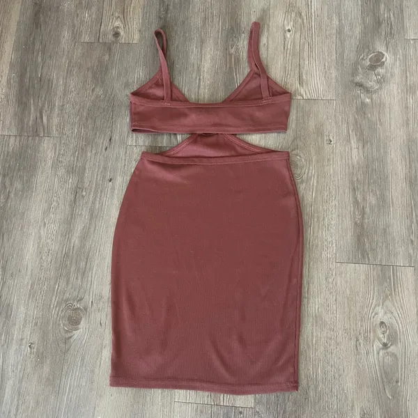 Amazon Dress - Image 2