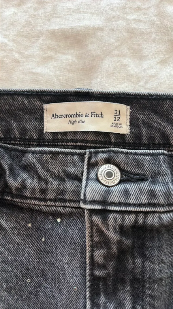 Abercrombie High-Rise Denim Skirt with rhinestones - Image 4