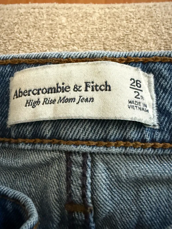 Abercrombie High-Rise Mom Jeans - Image 2