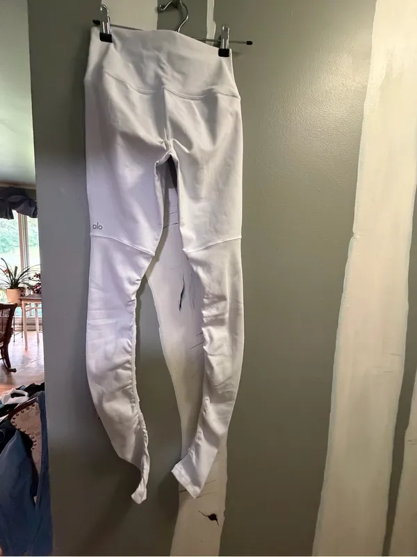 Alo Yoga White Goddess Leggings - Image 3