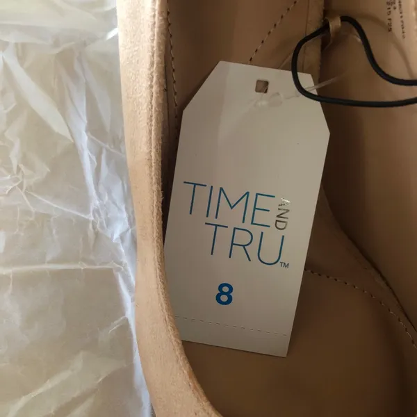 TIME and TRU Womens Stiletto Shoes Size 8 Faux Suede Nude Color Memory Foam New - Image 7