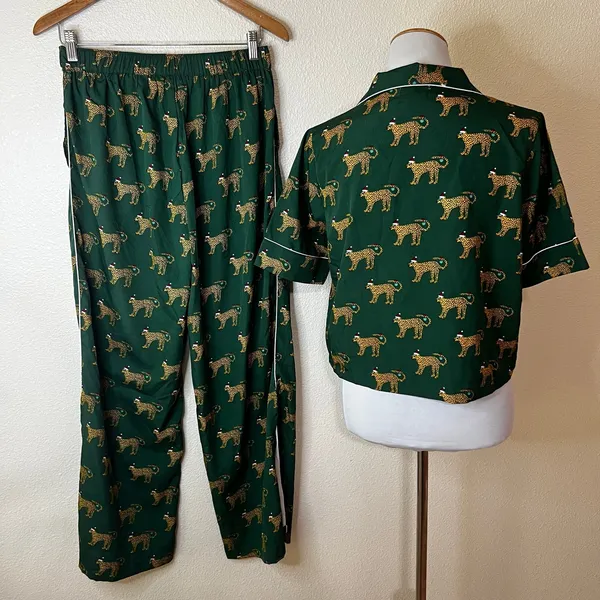 Bouffant & Beoken Hearts green cheetah leopard Christmas hat pajama set SMALL - Image 5
