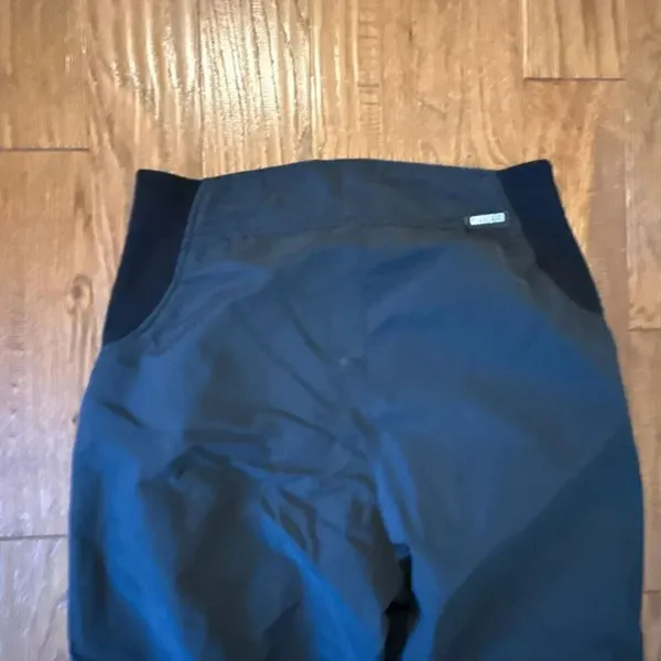 Obermeyer women’s vintage black snow pants ski size 12 - Image 9