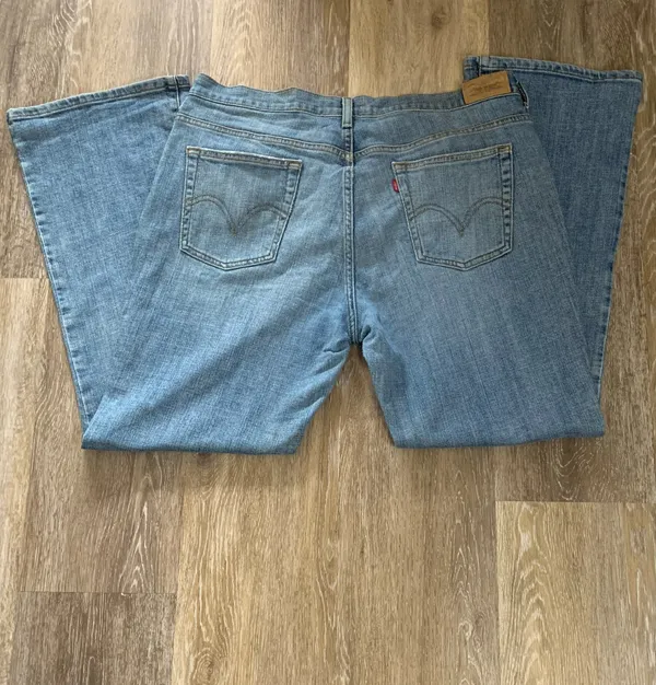 Levi’s Jeans - Image 4