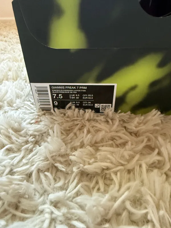 Giannis Freak Nike Basketball Shoes - Image 6