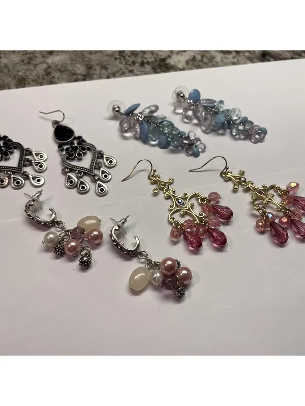 Lot Of 4 Beaded Pierced Earrings Dangle Mix Bead - Image 5