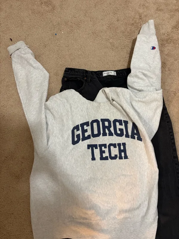 Georgia Tech Champion Sweatshirt off the shoulder - Image 3