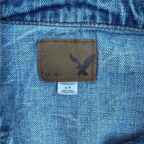 American Eagle Outfitters Light Blue Denim Vest - Image 4