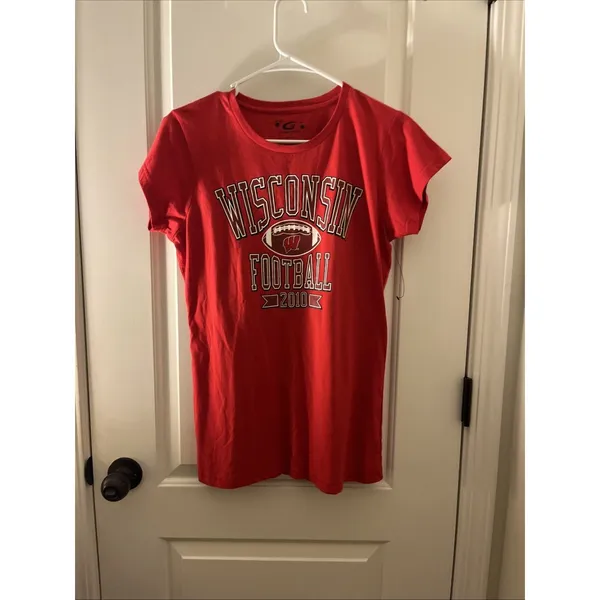 Wisconsin Badgers 2010 Football Schedule T-Shirt G-III For Her Red Womens Size M - Image 7