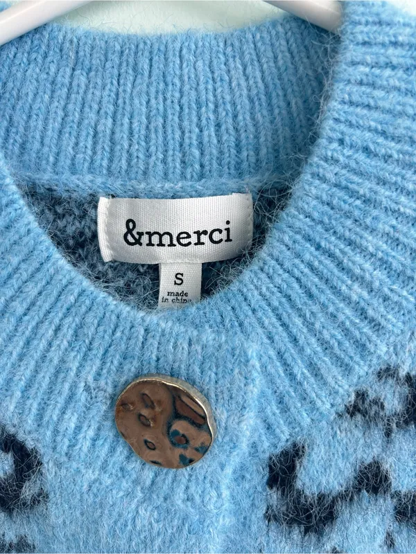 &merci Blue Patterned Fuzzy Knit Vest with Gold Buttons small - Image 3
