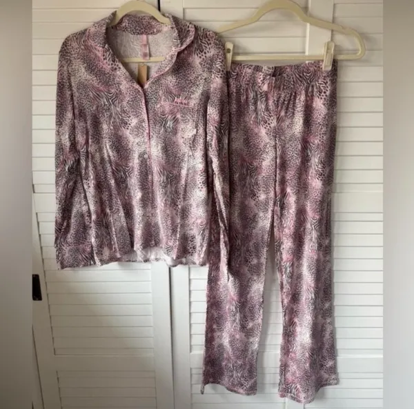 SKIMS Pajama Set M - Image 4