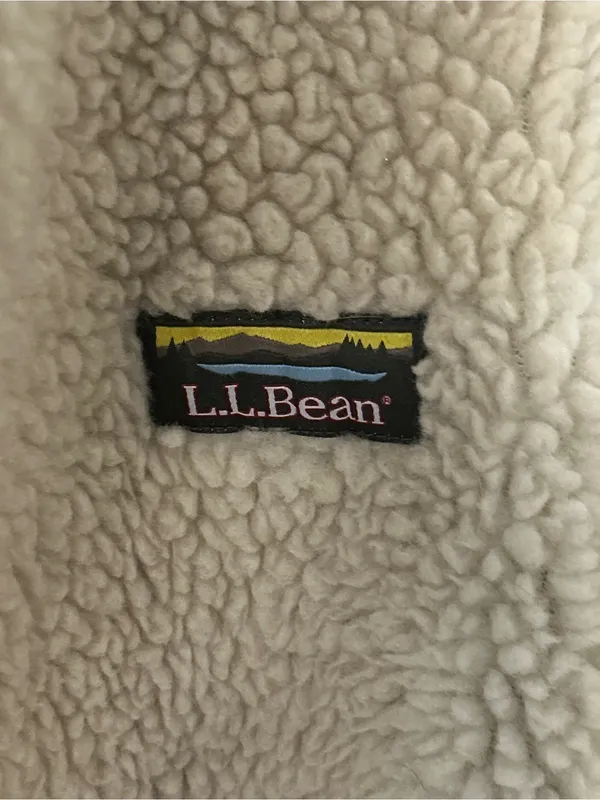 Vintage L.L. Bean Cream Hooded Sherpa Jacket with Navy Lining - Image 11