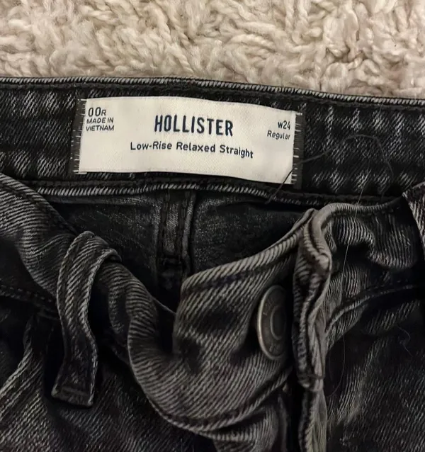 Hollister Dark Wash Low Rise Relaxed Straight Jeans - Image 2