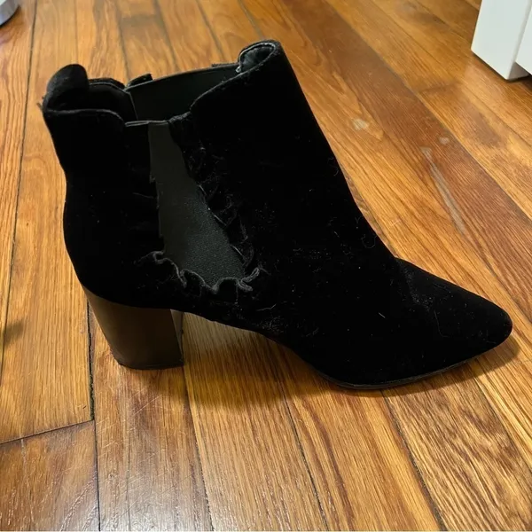 14th & Union Womens Size 8.5 Blain Velvet Ankle Boot Black Heeled Bootie Pointed - Image 8