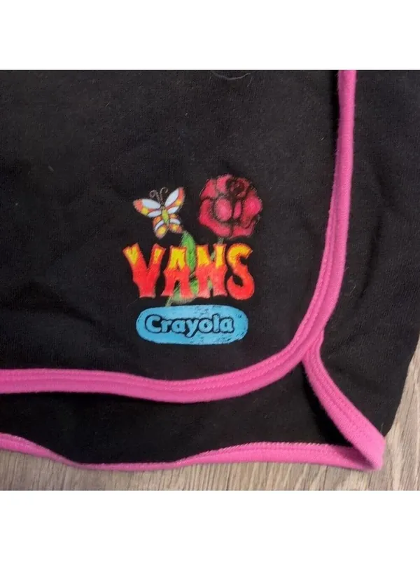Vans X Crayola Shorts Size Medium - Image 3