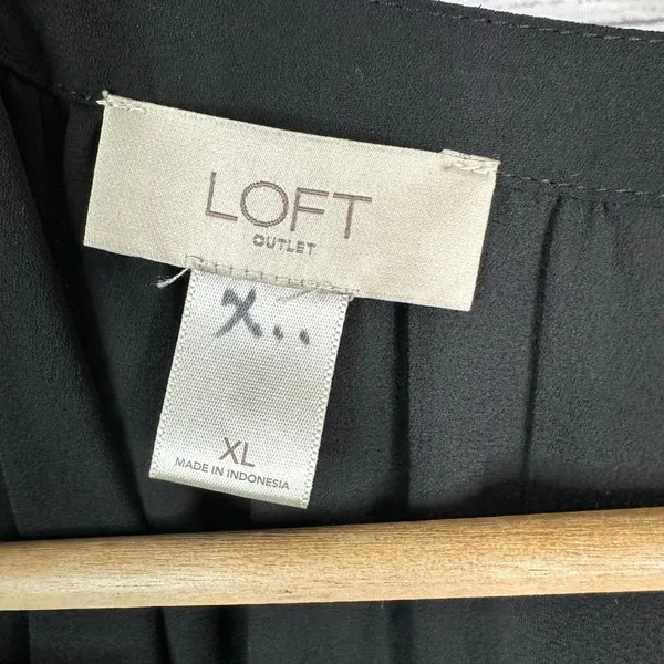 Loft Womens Black Long Sleeve Henley Popover Blouse XL Professional Minimalist - Image 7
