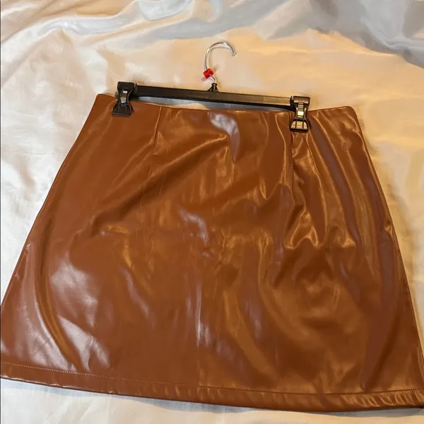 Brown Faux Leather Mini Skirt with Zipper Details - Image 2