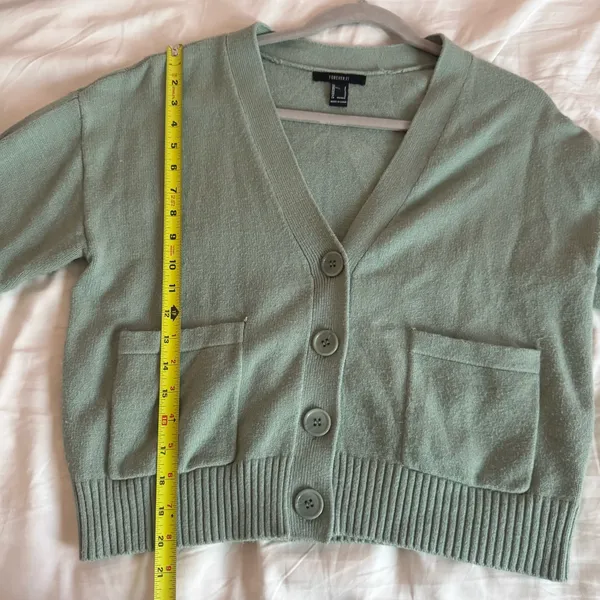 Forever 21 Sage Green V-Neck Button Cardigan Sweater Size Small - Image 6