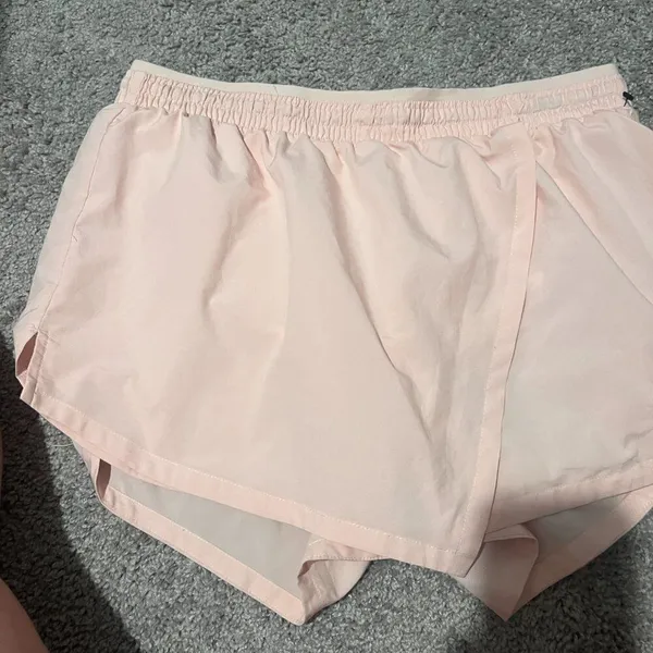 Nike medium‎ pink shorts/skort - Image 4