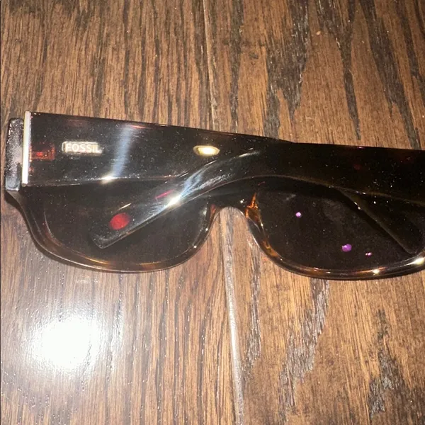 FOSSIL Brown Leather sunglasses with Sunglasses Case - Image 6