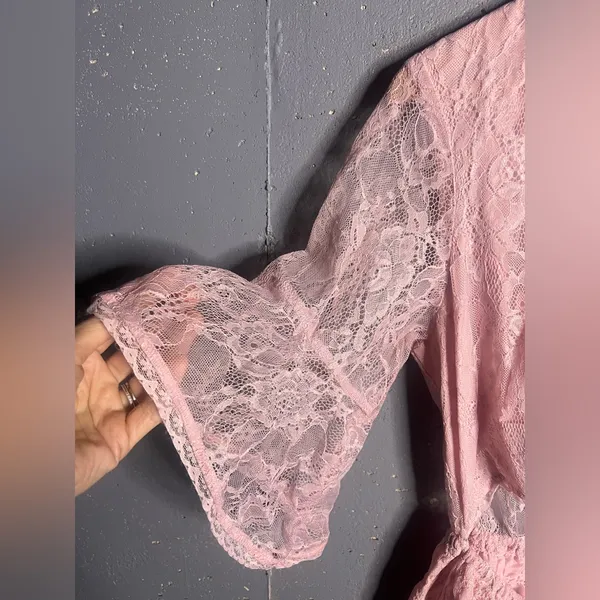 Free People LaLa Lace Mini Dress in Pink. Size Medium - Image 8